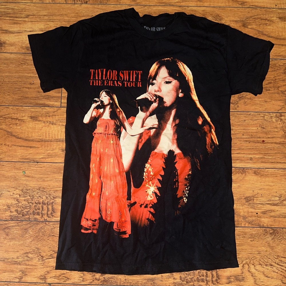 Taylor Swift The Eras Tour Official 23-24 T-Shirt Rare Medium